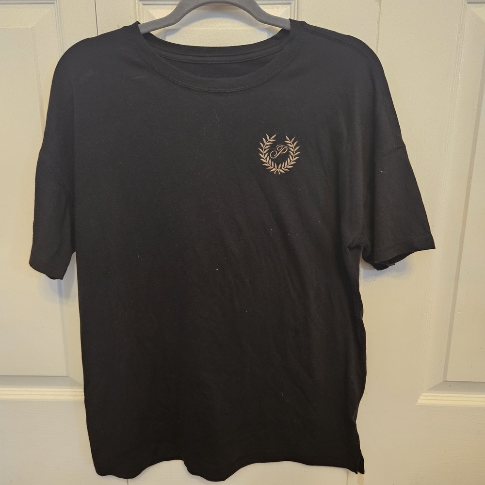 PINK Victoria's Secret Black Crew Neck Tee with Laurel Crest